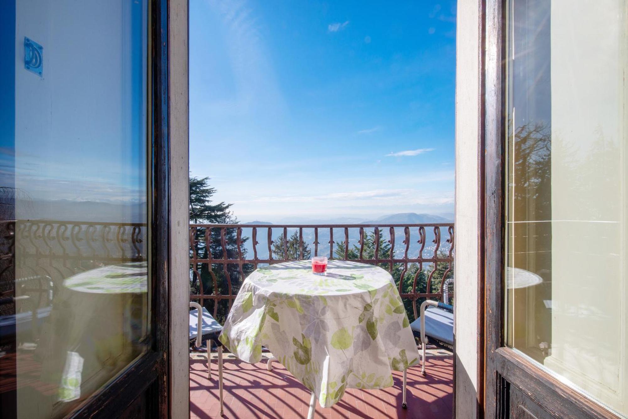App Mughetto In Villa Marchello Brunate Luaran gambar